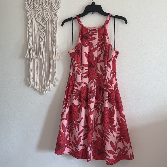 Vince Camuto Dresses & Skirts - NWT Vince Camuto Floral Pleated Dress